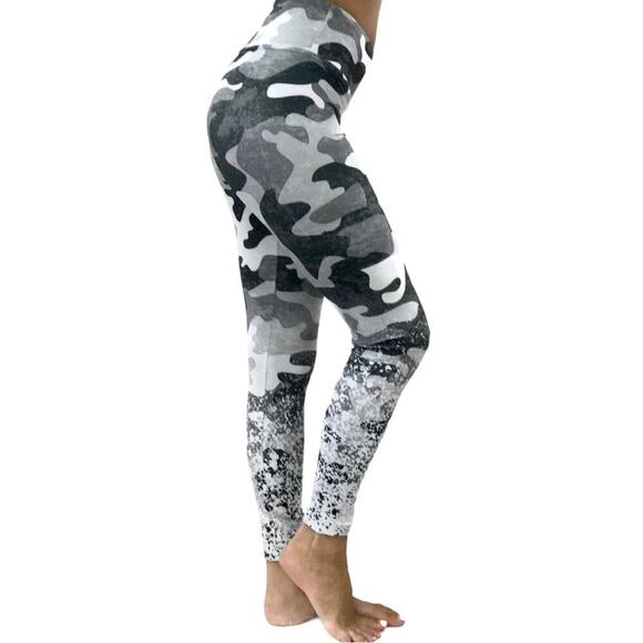 NWOT Altar Ego Camo Fade Black Athletic Yoga Leggins Size Small - Picture 1 of 16